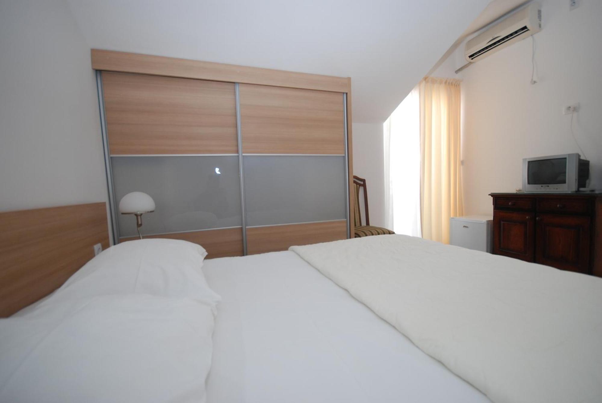 Hotel Pansion Anita Budva Zimmer foto