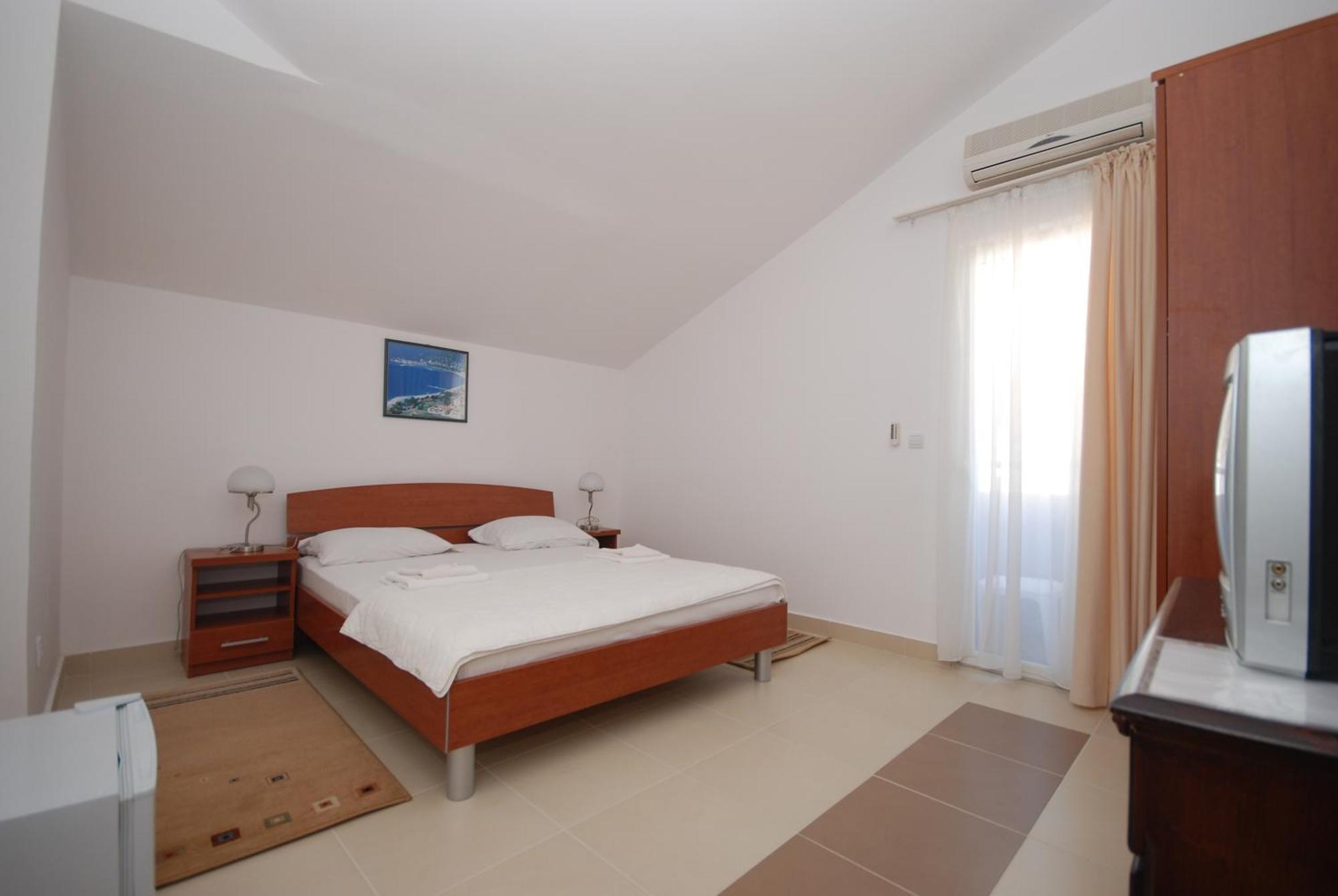 Hotel Pansion Anita Budva Exterior foto